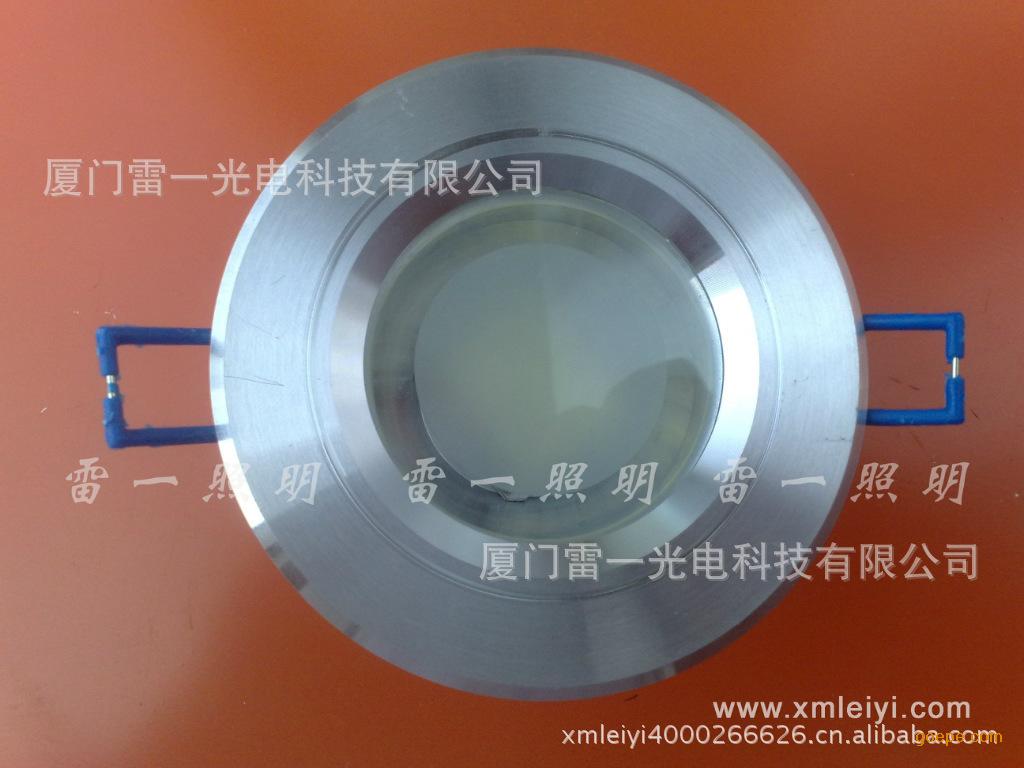 产品特点: 功耗低、光效高、寿命长、安装方便、防尘、防漏电,不产生辐射,不含汞和铅等有害物质,不会造成环境污染。 适用范围: 本产品适用于家居、办公、商场、酒店、博物馆、酒吧、展览、等照明场所。 产品服务: 付款方式:款到发货或代收货款(样品与大货同按此规定)。 产品质保24个月,如发生质量问题,我司免费更换。