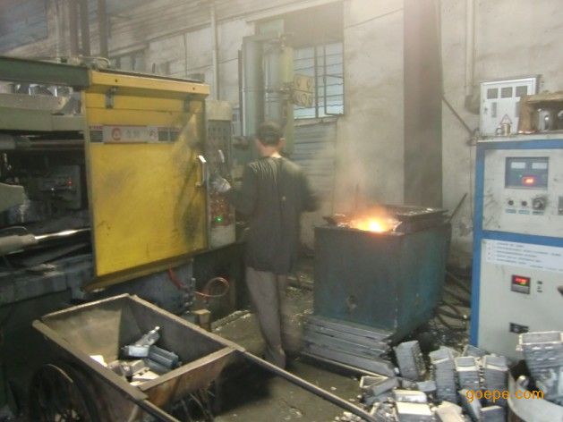 铝合金熔炉-佛山市帆顺五金机械厂