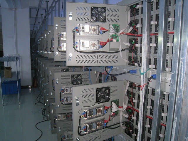 舞台可拆卸LEDP5全彩显示屏铁箱与铝箱价格