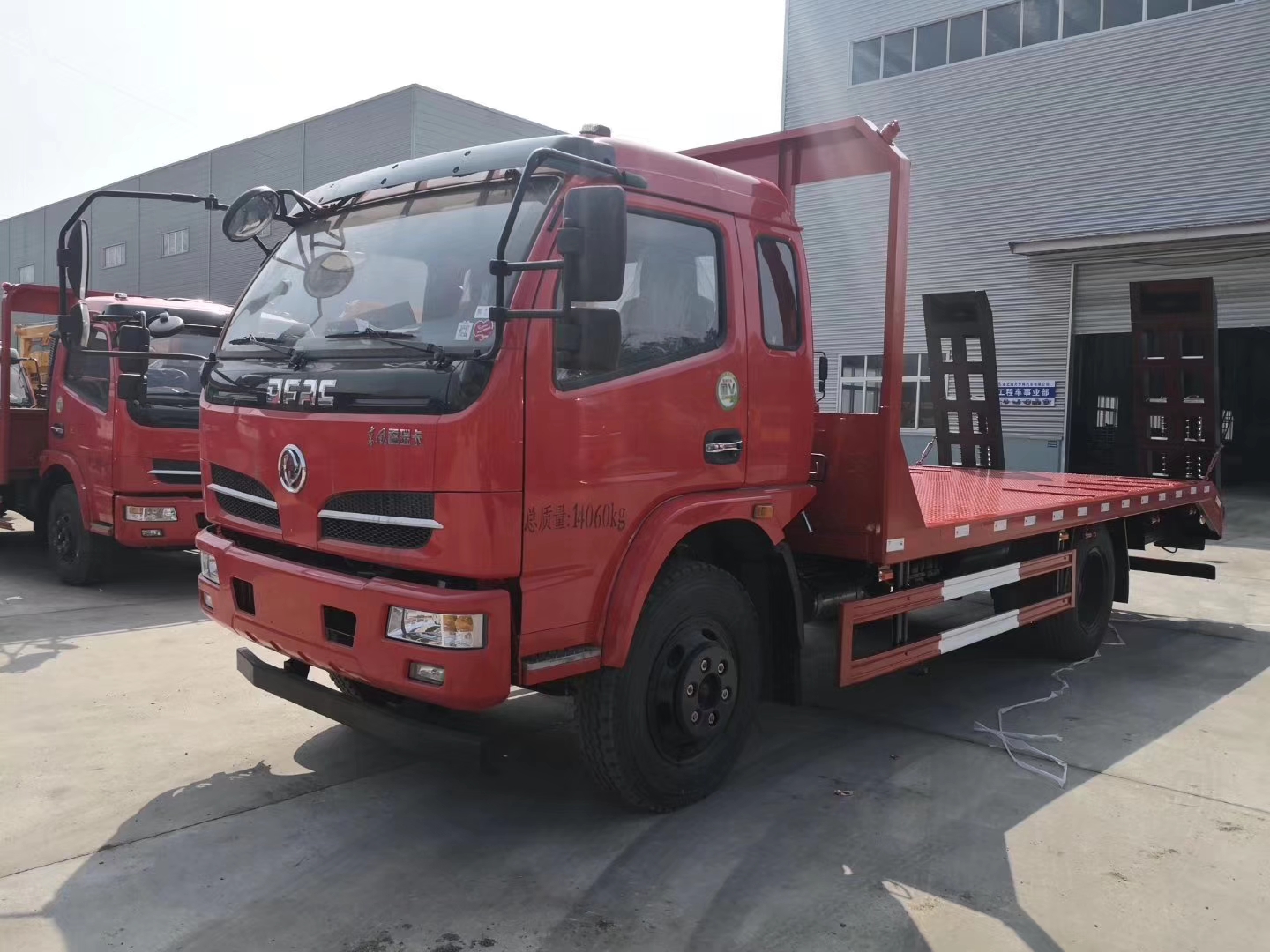 二桥挖掘机拖车 拉75的挖机平板运输车