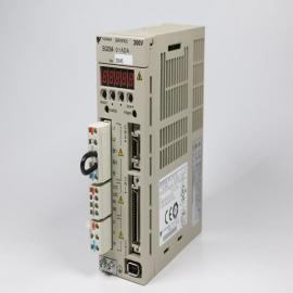 安川YASKAWA安川二系列伺服驱动器100W库存处理SGDM-01ADA