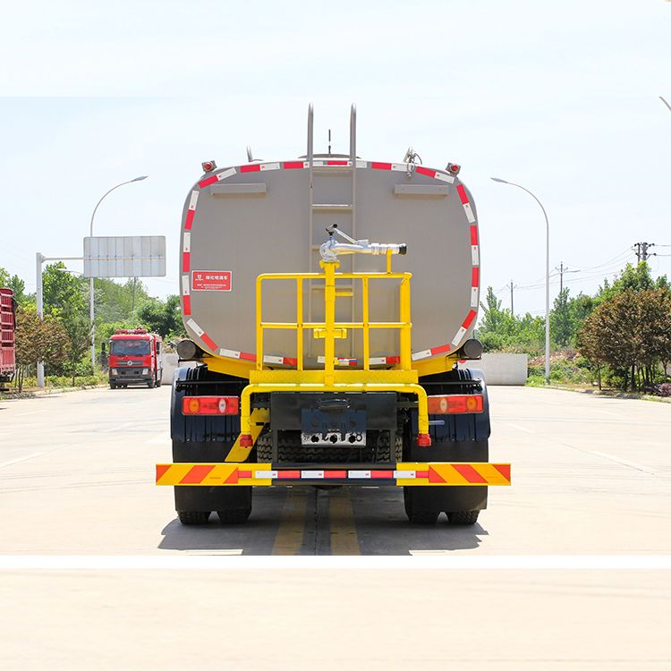 东风华神12方洒水车