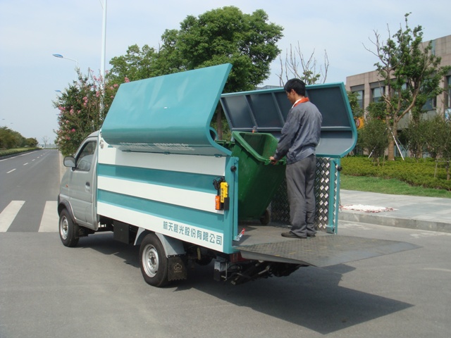 高效装桶垃圾车-低成本装桶垃圾车