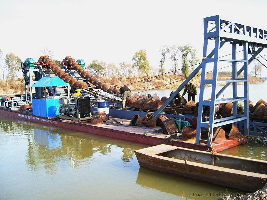 挖沙设备挖沙船大型挖沙船中型挖沙船全国优秀采沙机械厂家在哪