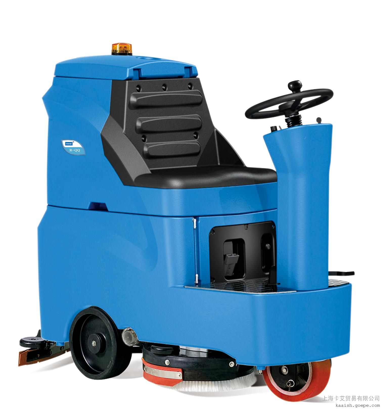 容恩洗地车 容恩rqq驾驶洗地车 引领开车做保洁的新潮流