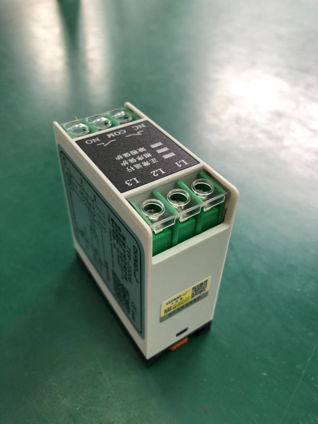 飞纳得电动机缺相保护器 电压保护器 tvr-2000b