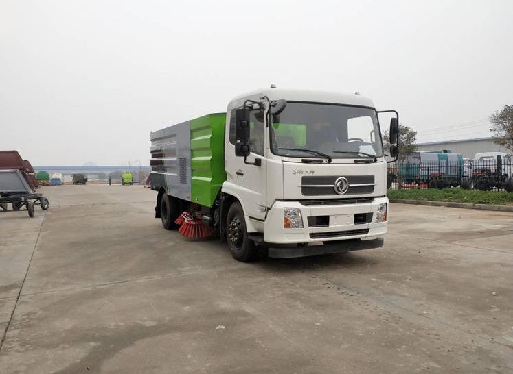 東風天錦天錦掃路車12方大型掃路車