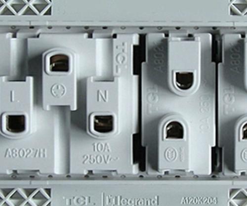 ��������LEGRAND��Դ