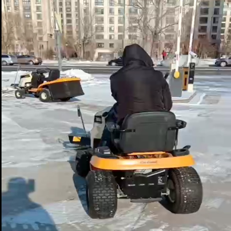 小型广场大型社区除雪车STM1100,狭小空间更好用提供免费培训上门安装