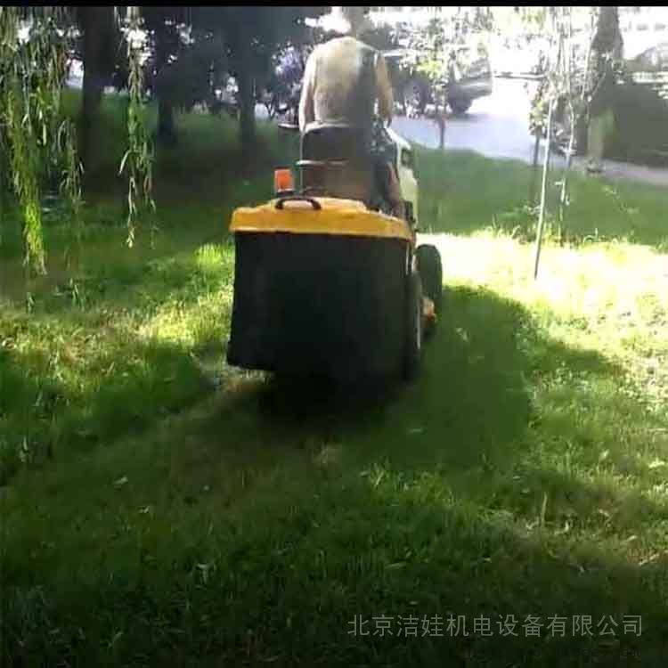 驾校STM1100型全天候小型扫雪车,一年四季尽显功能厂价销售,年终优惠
