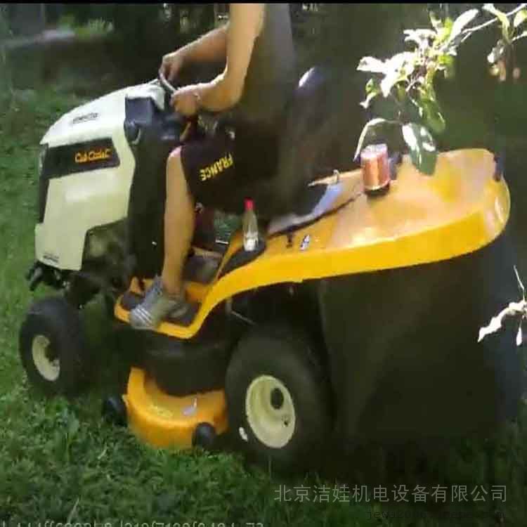 小型多功能扫雪车STM1100校园广场清雪配件齐全一站式采购