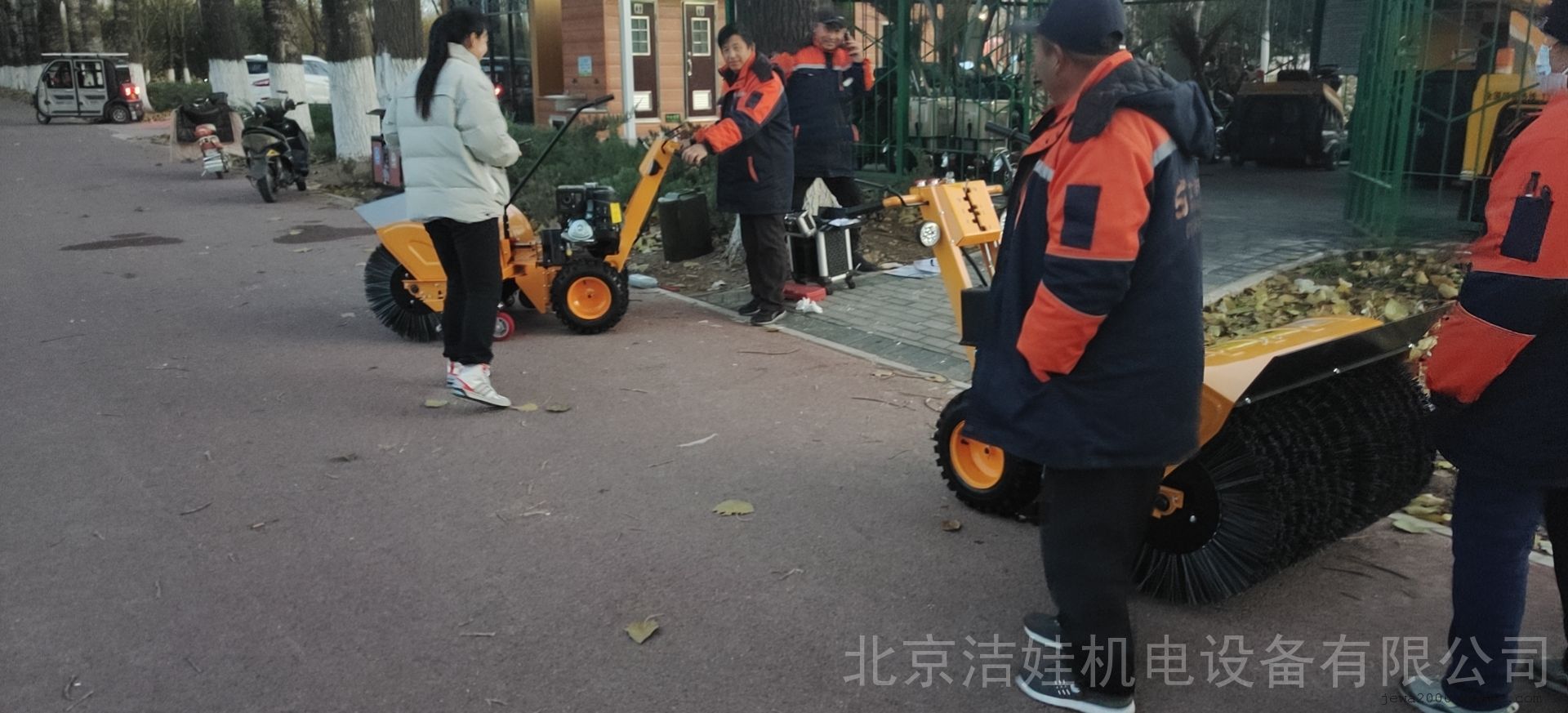 斜角滚刷式扫雪机SSJ15.66,北方地区厚雪清扫效率高质保畅享,购机无忧