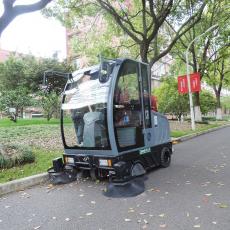 上海颖淮实业有限公司 驾驶式洗地机