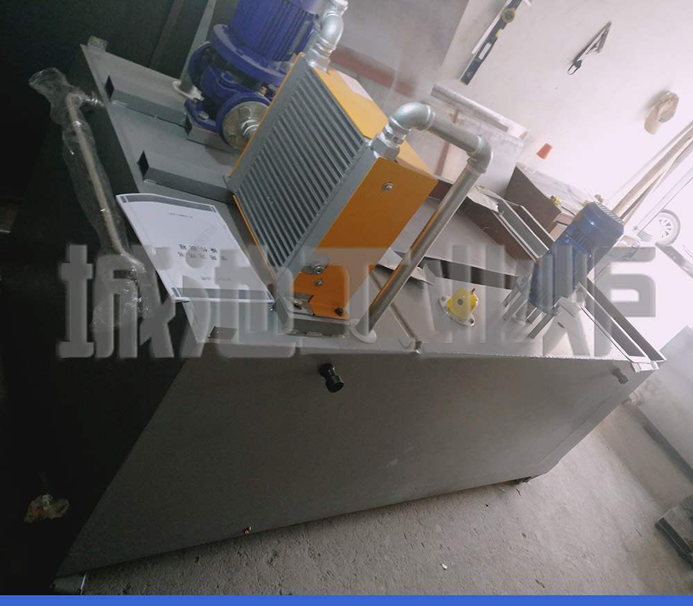 城池牌ZC实验用移动式小型自动淬火油槽