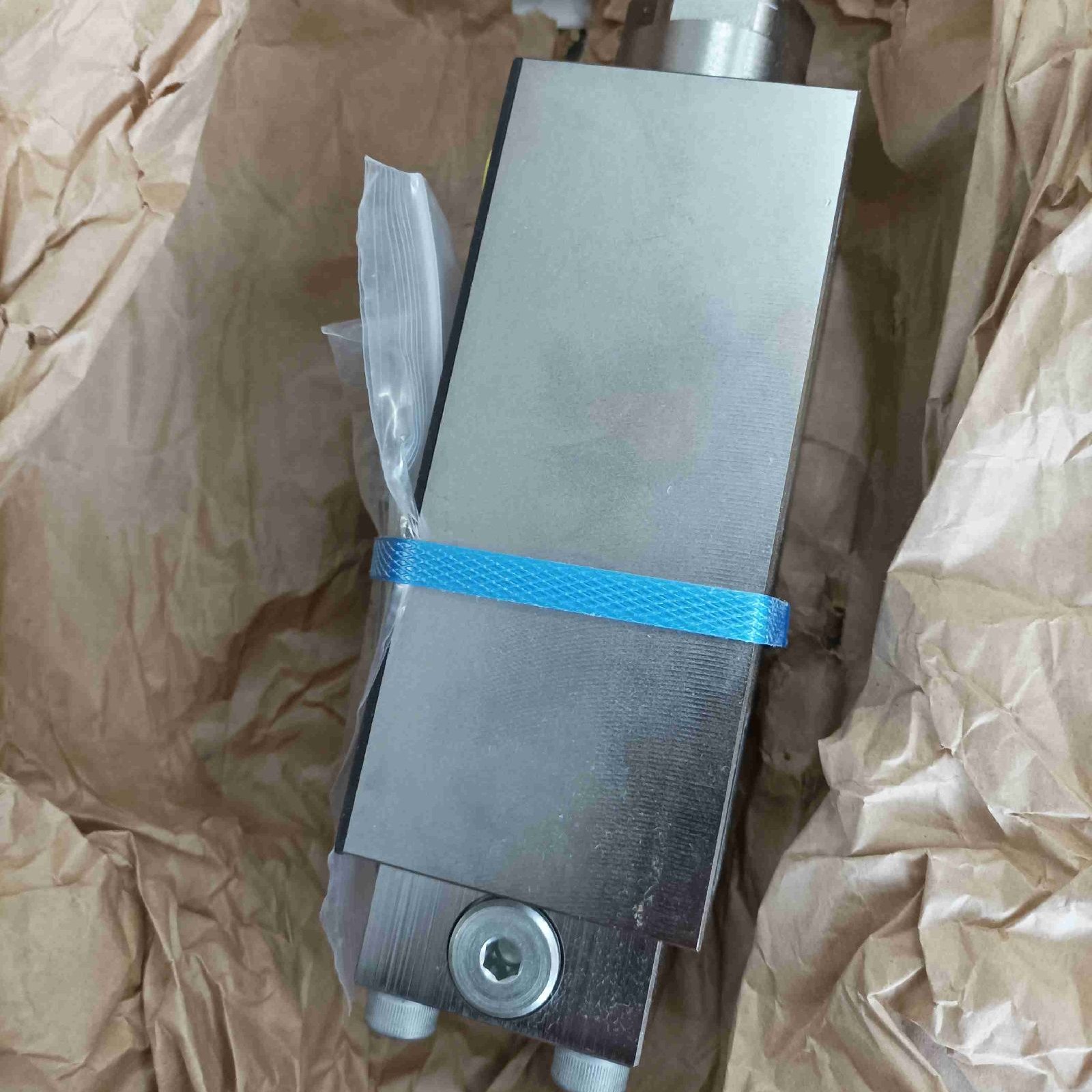 BUCHERCINDY 16-B-PND-S150-A-G6-7