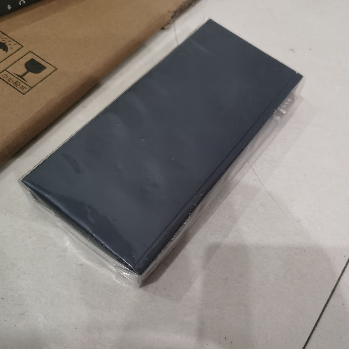 Black boxģEHN383S-0035