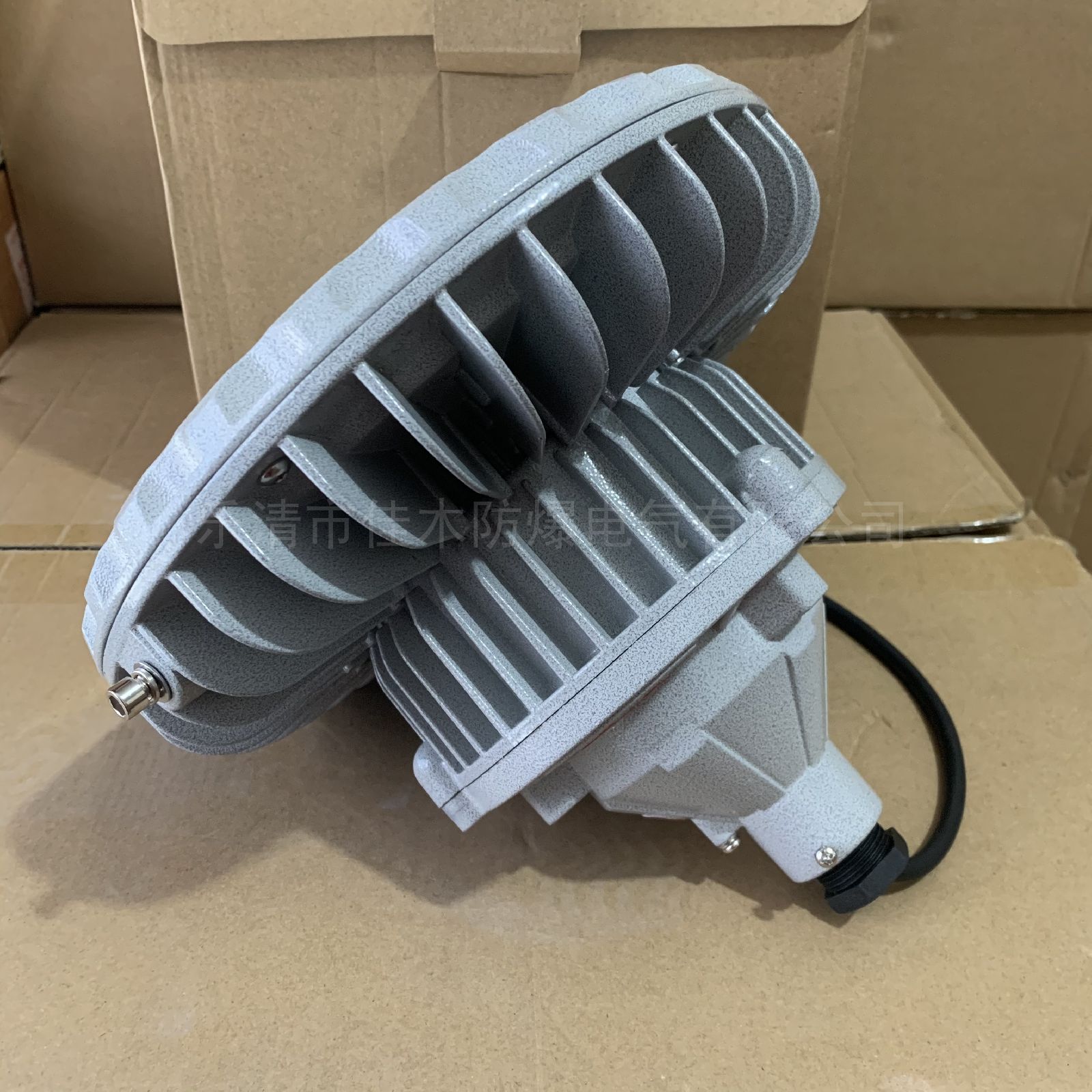 LED͹100W