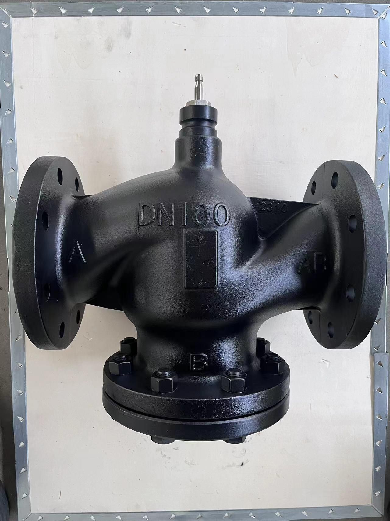 VVQT42.100 电动调节阀 电动两通,三通水阀,PN16