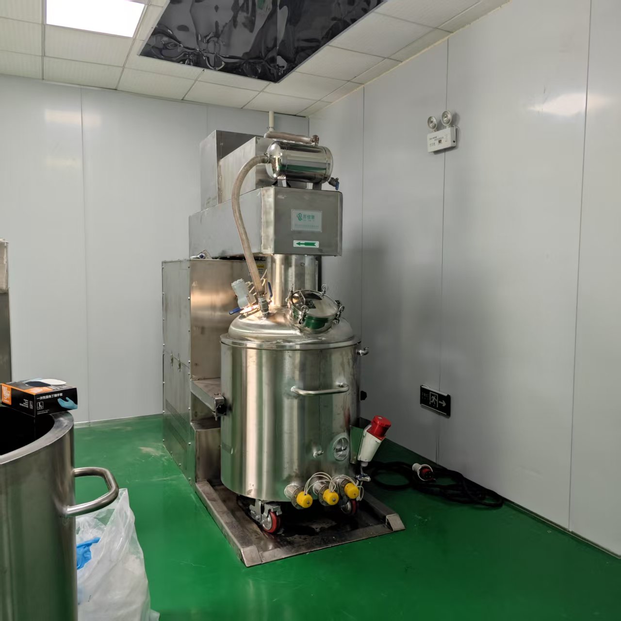 苏佳意高速分散机 可抽真空 复合材料绝缘材料分散设备 可配套压机SJY-300L