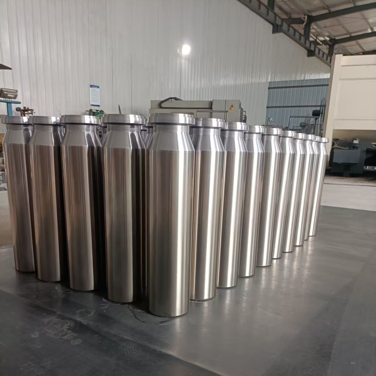 青峰通用制造压裂泵柱塞耐磨耐用精度高硬度高使用寿命长φ95.25*406.3