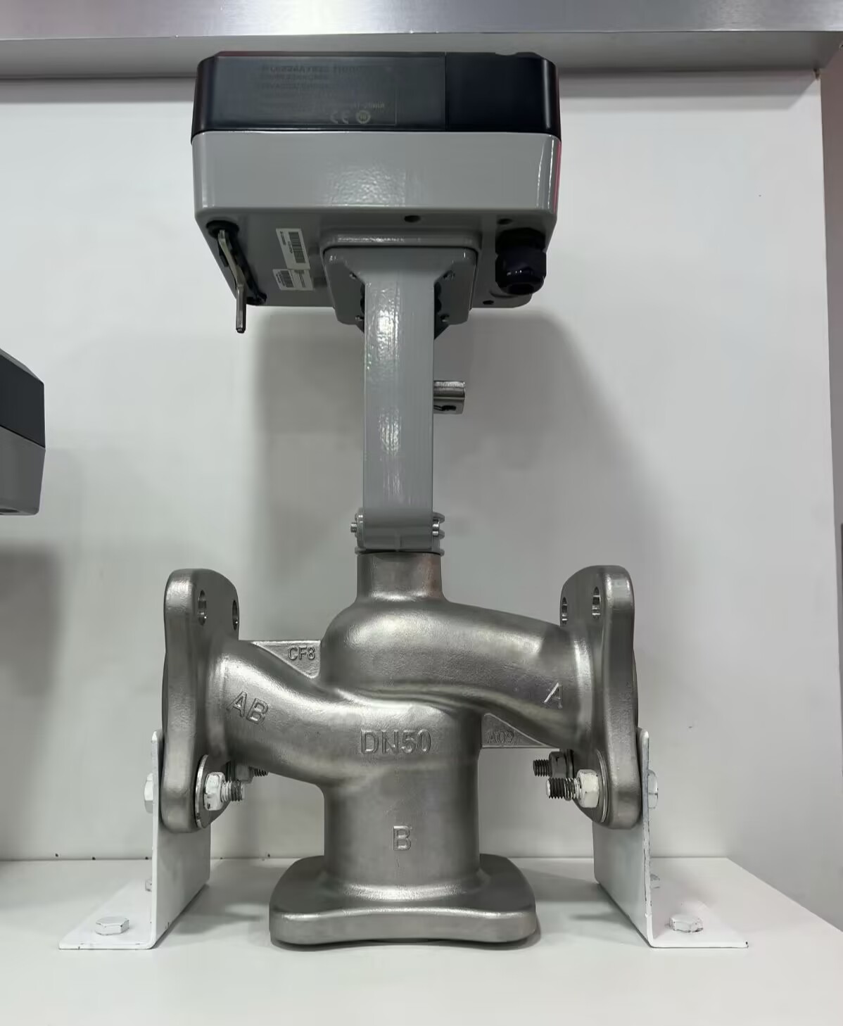 电动三通不锈钢座阀 304调节阀 可搭配ML8824A1820