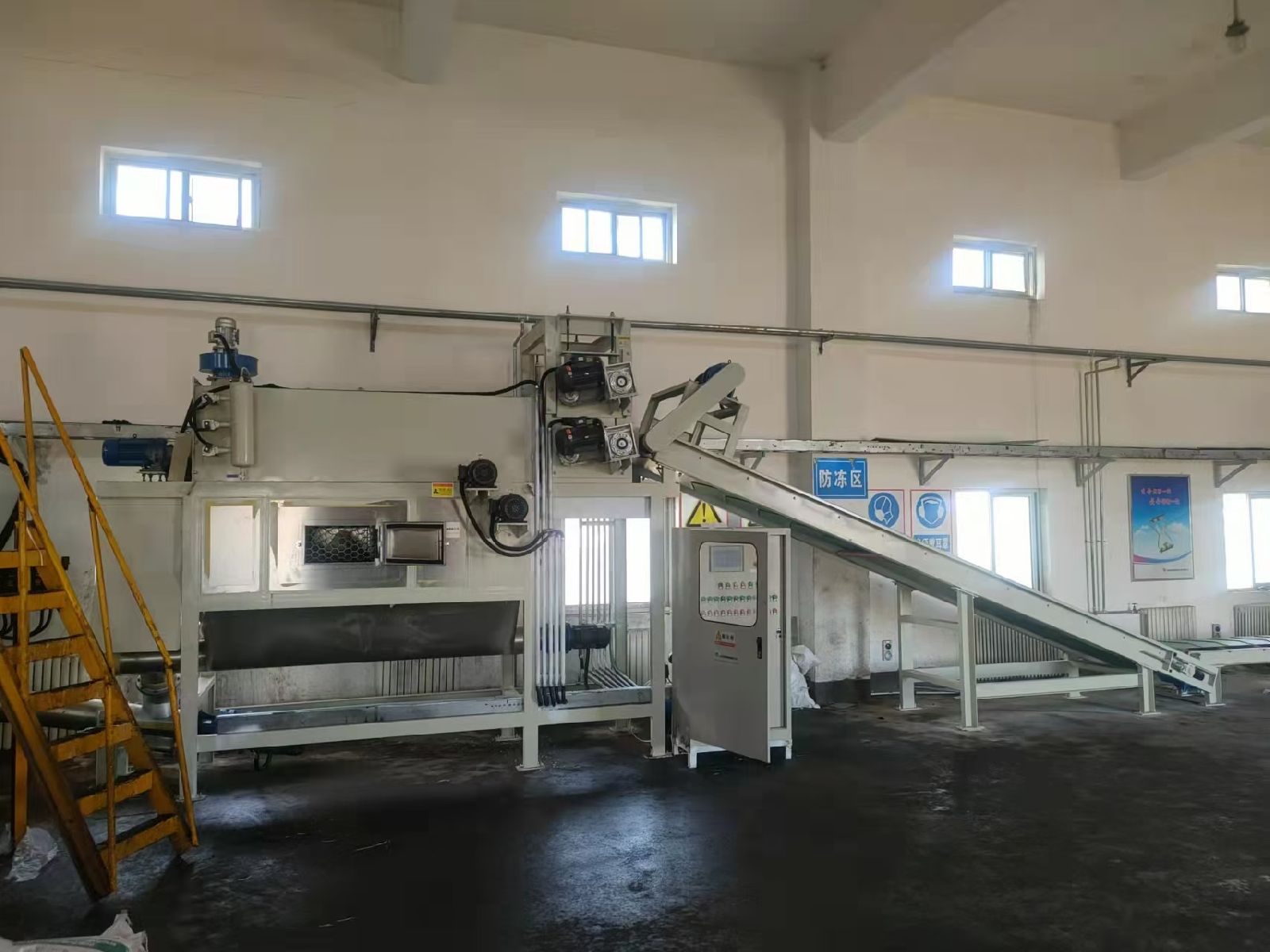 锐进环保25KG小袋拆包机RJ-1800