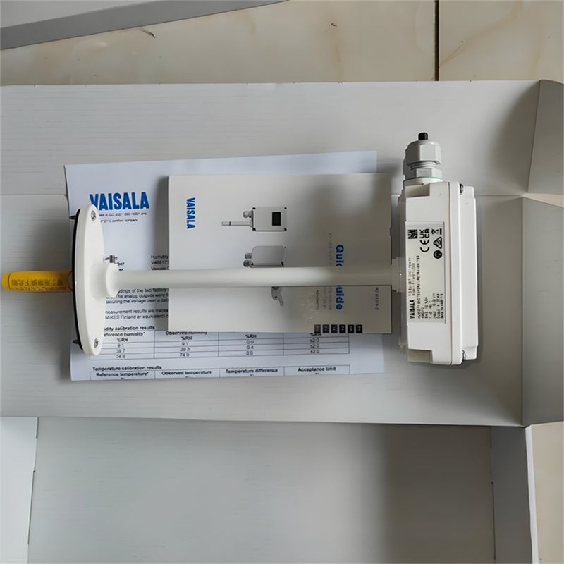 维萨拉HMW112墙面安装式温湿度变送器