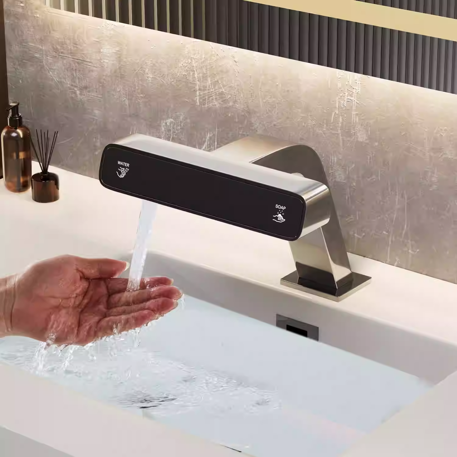 城壹大型商场洗手台智能感应水龙头+给皂液机6801