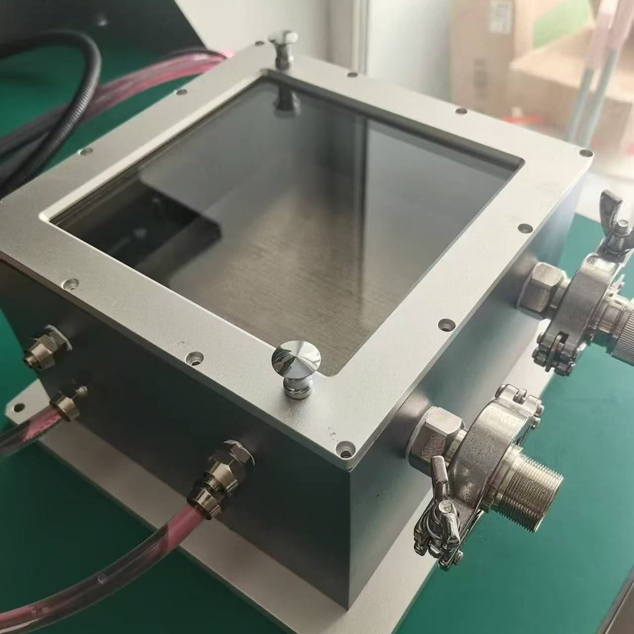 一文读懂半导体温控技术的奥秘HKTEC-2410