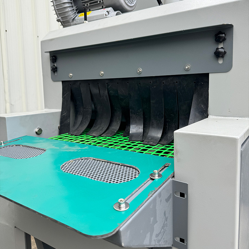 鑫百通瓷砖输送式自动喷砂机XBT600-8A