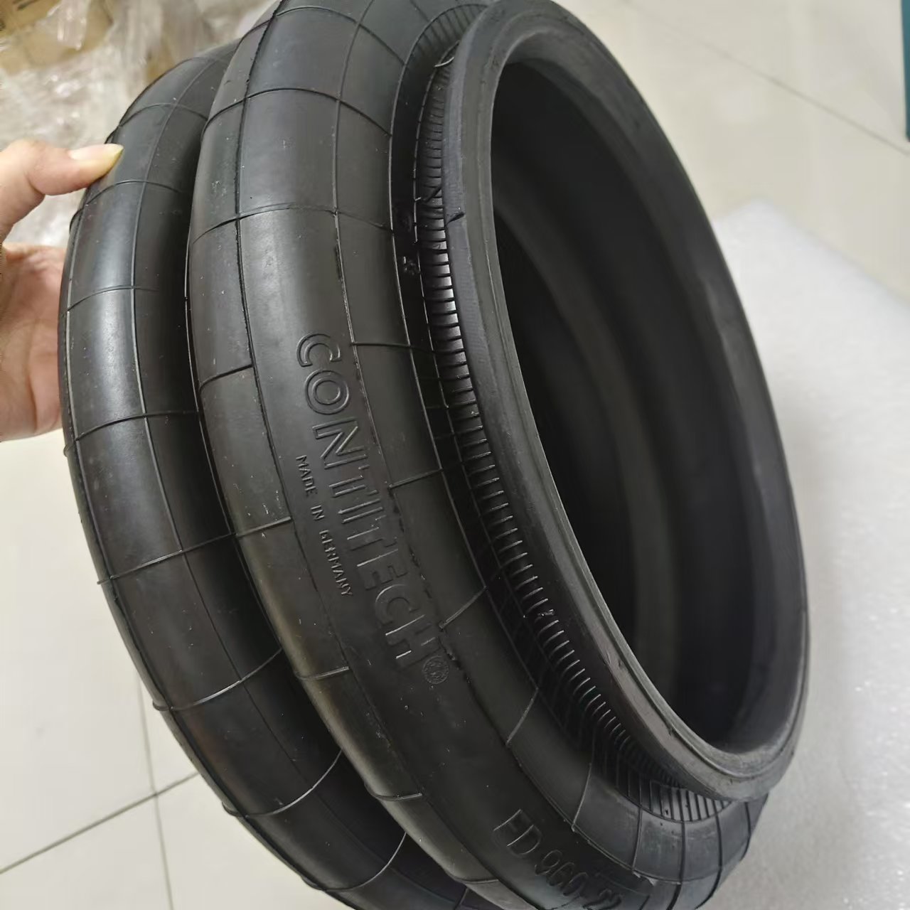 ¹ CONTITECH ̩  ̥  FD 960-22 ECO VP